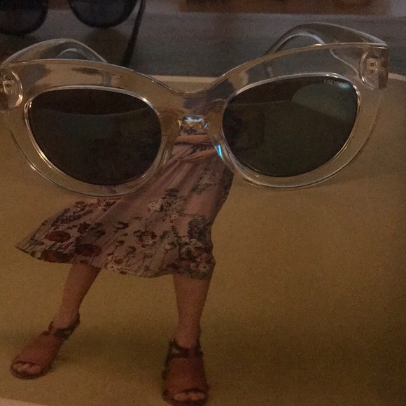 2 Pair of FREYRS sunglasses - Picture 5 of 7